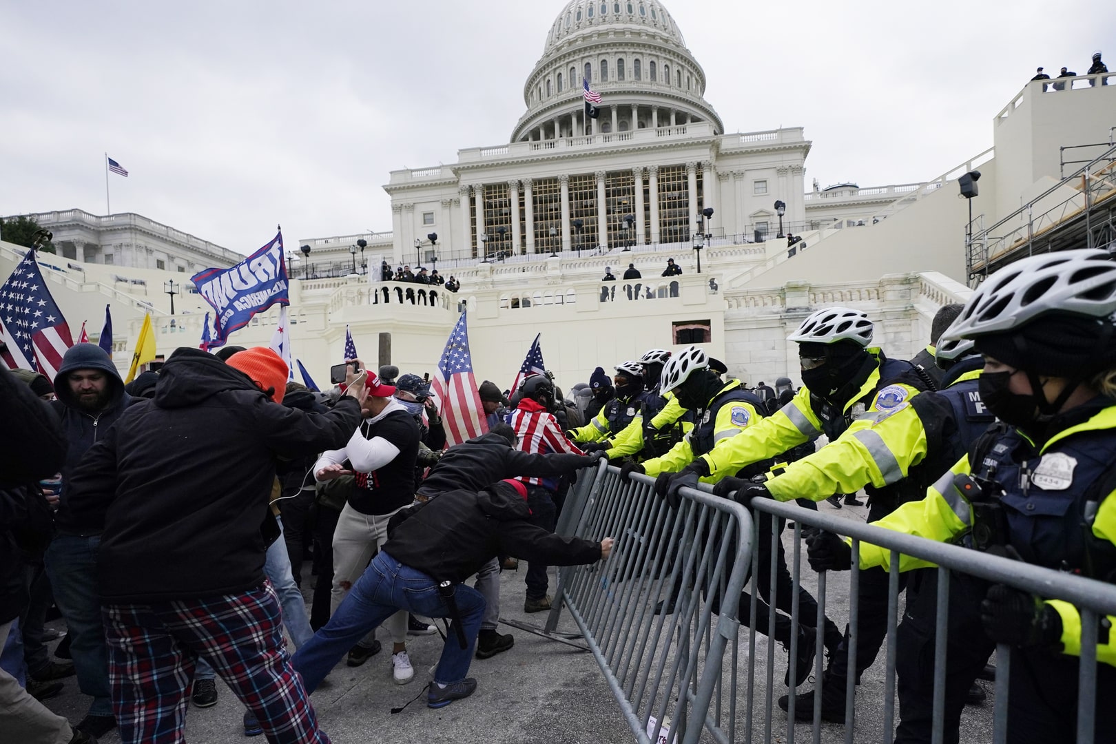 January 6, 2021: Supporters of Donald Trump, wanting to block the certification of the Electoral College vote in favor of Joe Biden, force the entrances to the Capitol. 800 of them manage to get in. Four demonstrators and a policeman perished during the clashes. PA