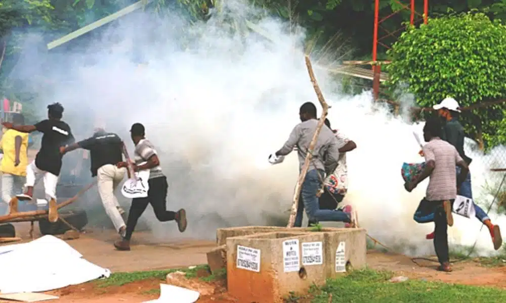 Angry Youths Set Monarch’s Palace Ablaze In Osun