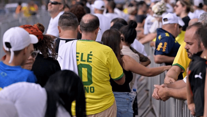 Pele: Thousands of mourners Gather To Pay Their Last Respects