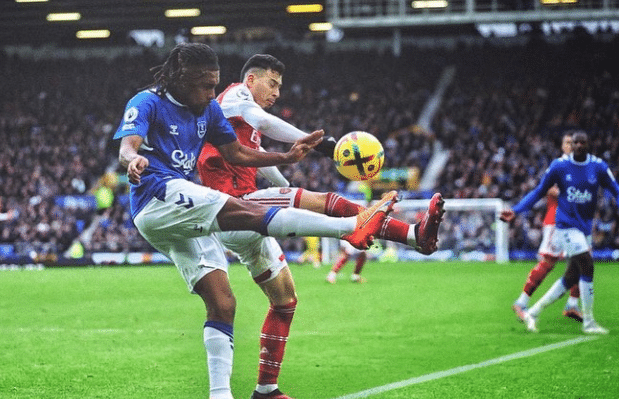 Alex Iwobi Reacts After Everton Beat Arsenal