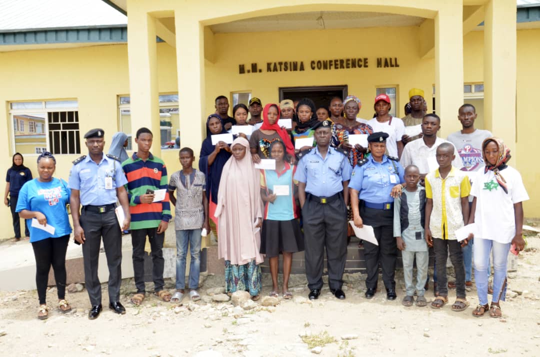Police Gifts N39.8 Million Cheque To Families Of Deceased Officers