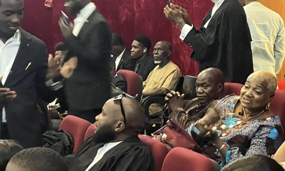 [JUST IN] Video: Again, Lamidi Apapa Storms Court Two Days After Humiliation By LP Members