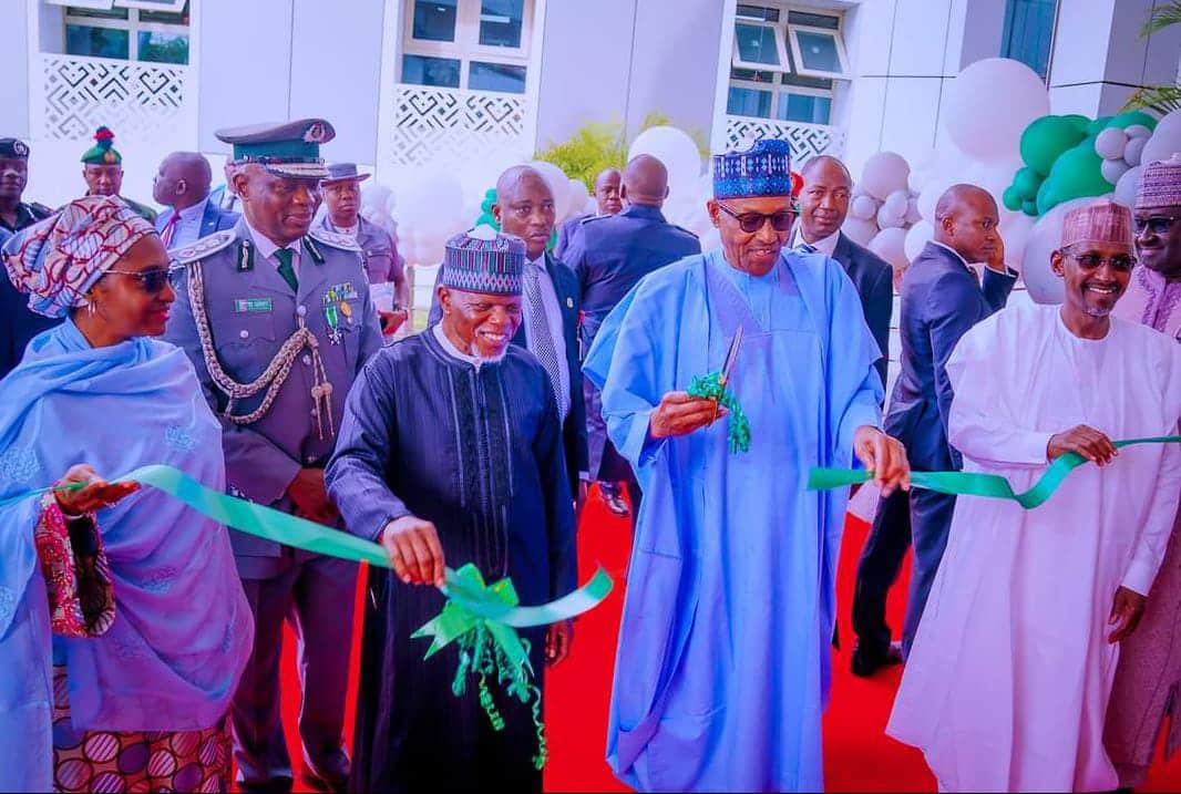 BREAKING: Buhari Commissions N19.6 Billion Customs Headquarters In Abuja