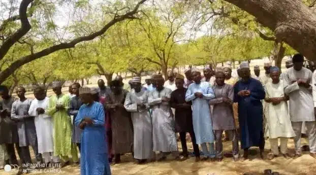 Zamfara Civil Servants Go Spiritual Over Non-Payment Of Salaries - [Photos]