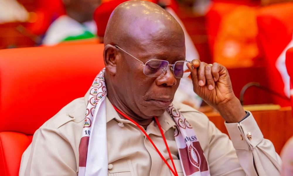 Oshiomhole Bows To Pressure, Apologizes To Senators Over ‘Looting Comment’