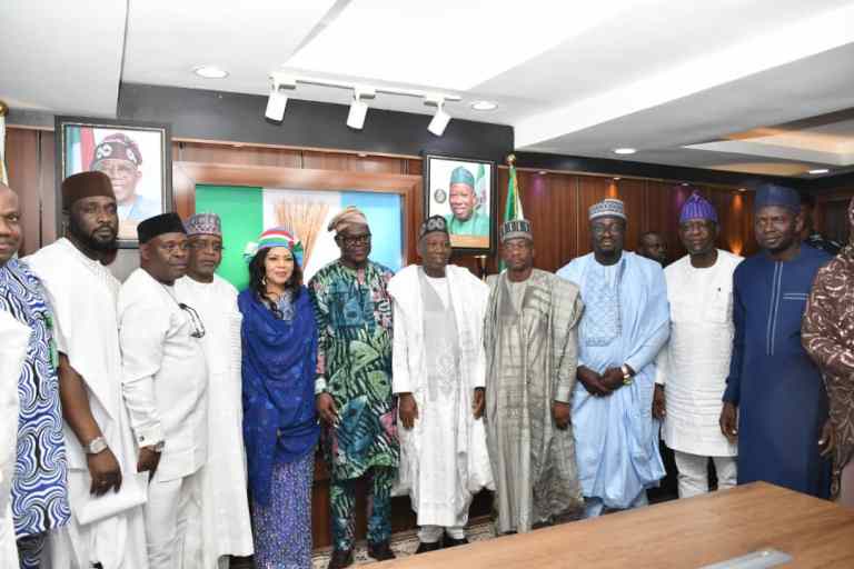 Ganduje Swears In New APC NWC Members