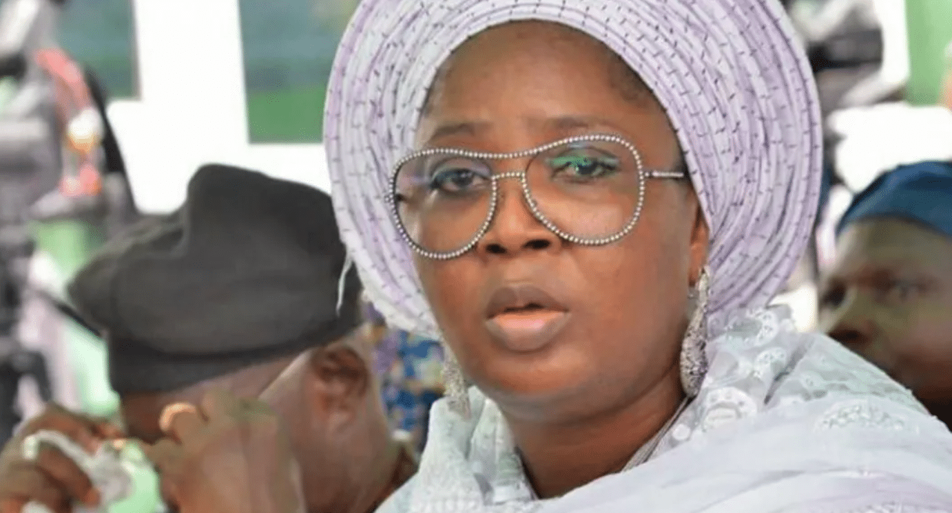 Tinubu’s Daughter Decorated As Aare Oja In Middle-Belt State (Photo)