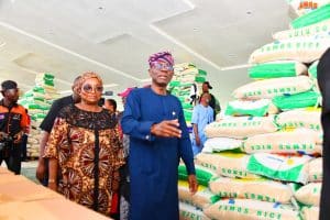 Sanwo-Olu Flags Off Distribution Of Rice, Beans, Garri As Palliatives In Lagos (Photos)