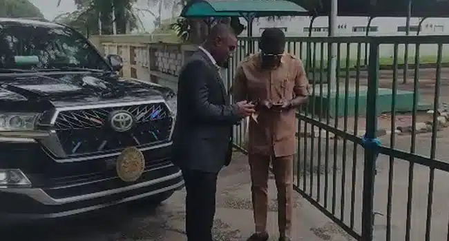 Video Of Shaibu Being Denied Access To Edo Govt Office Emerges