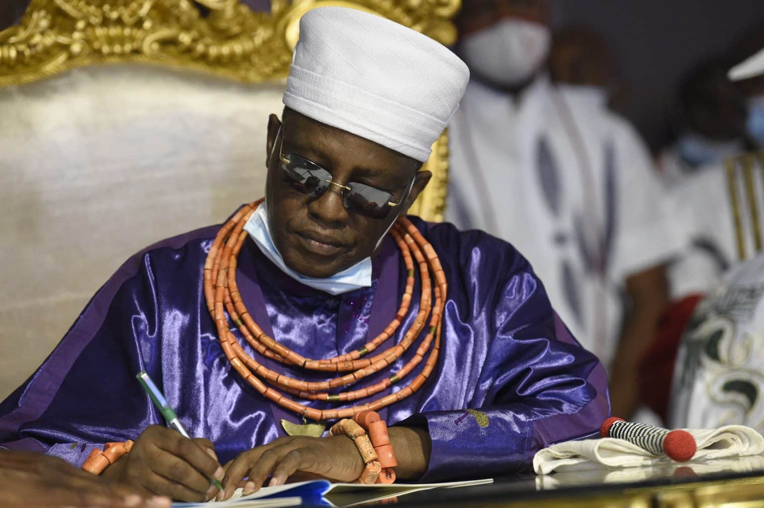 Do Not Disrespect Traditional Rulers Like Some Politicians - Oba Of Benin Tells LP Guber Aspirant