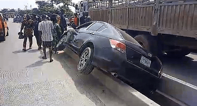 Driver Fleeing LASTMA Officers Kills Two Road Sweepers In Lagos (Video)