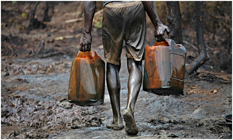 Nigerian Navy Arrests 14 Suspected Oil Thieves, Others In Akwa Ibom