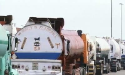 Days After About 200 Persons Died In Jigawa Tanker Explosion, Nigerians Scoop Fuel From Another Fallen Tanker In Cross River (Video)