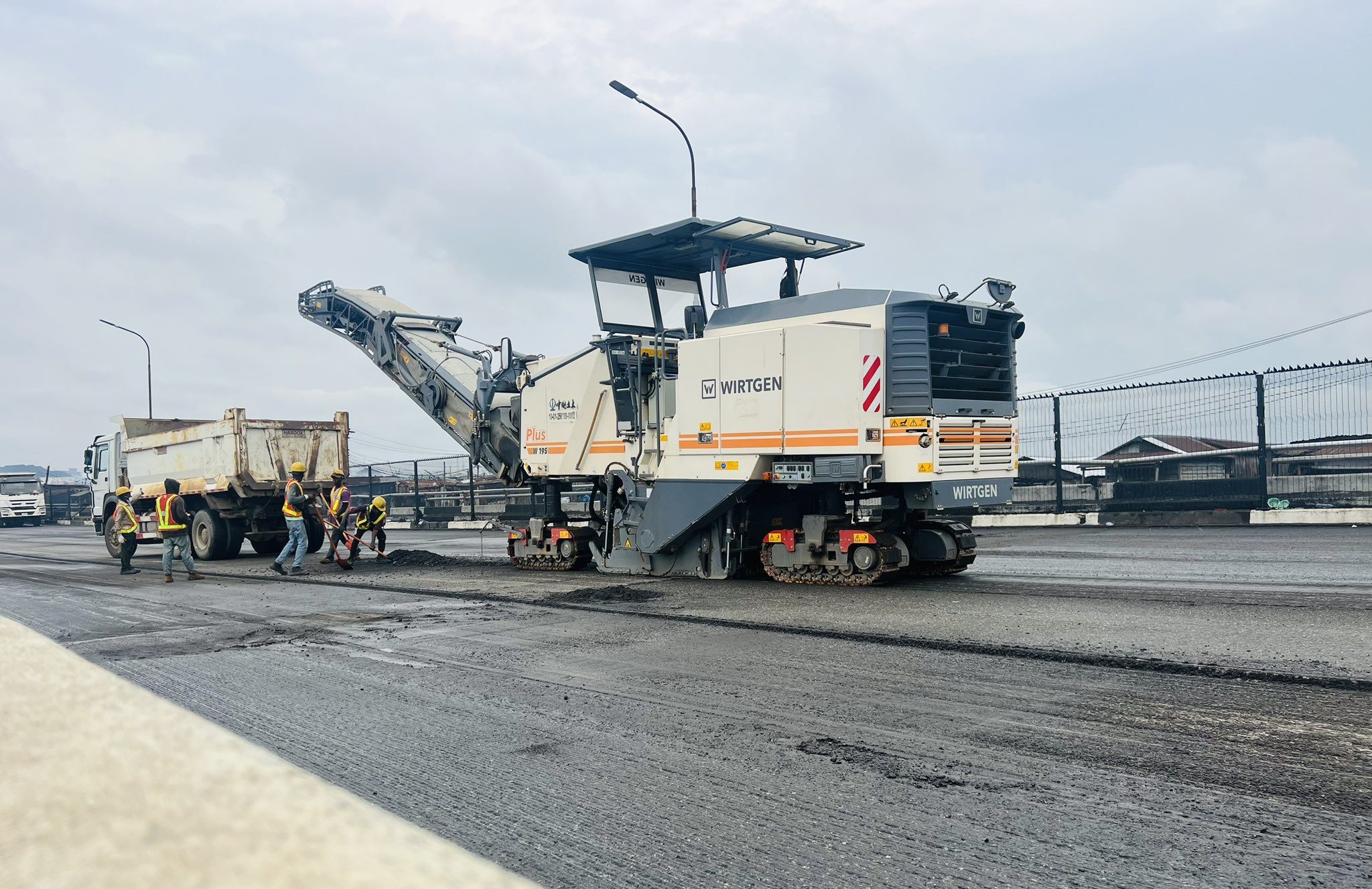FG Begins Repair Of Third Mainland Bridge In Lagos - [Photos]