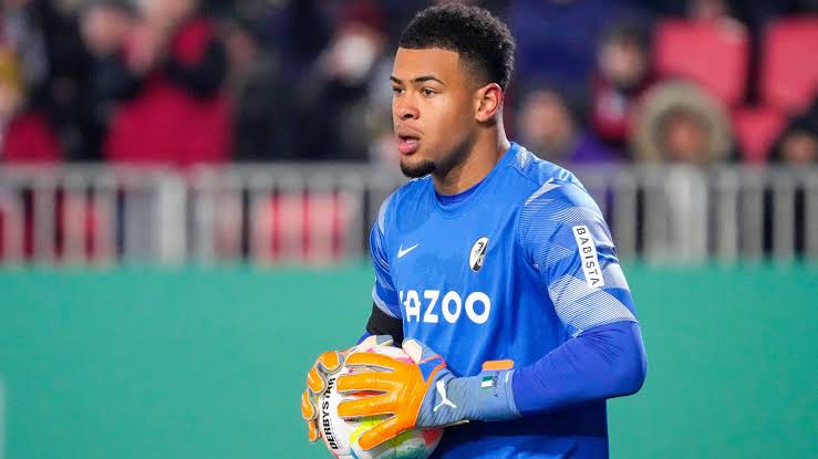 Four Goalkeepers Who Could Solve Super Eagles Goalkeeping Issues