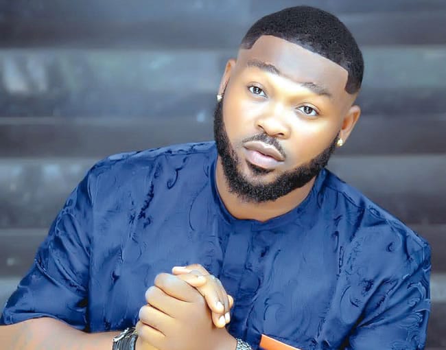 Popular Nollywood Actor Reportedly Shot By Ogun Police Officer, Battles For Life - Vimarsana News