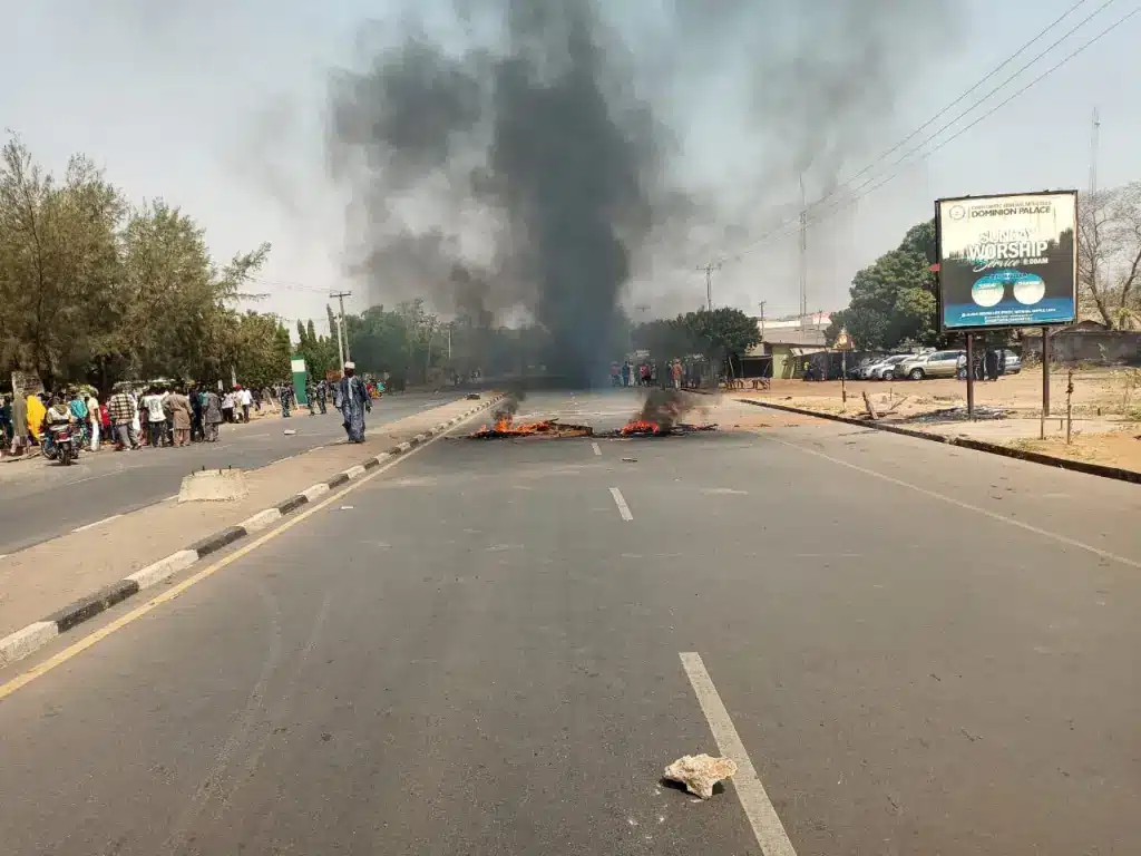 PDP Supporters Stage Protest, Block Roads in Nasarawa Following Supreme Court Verdict