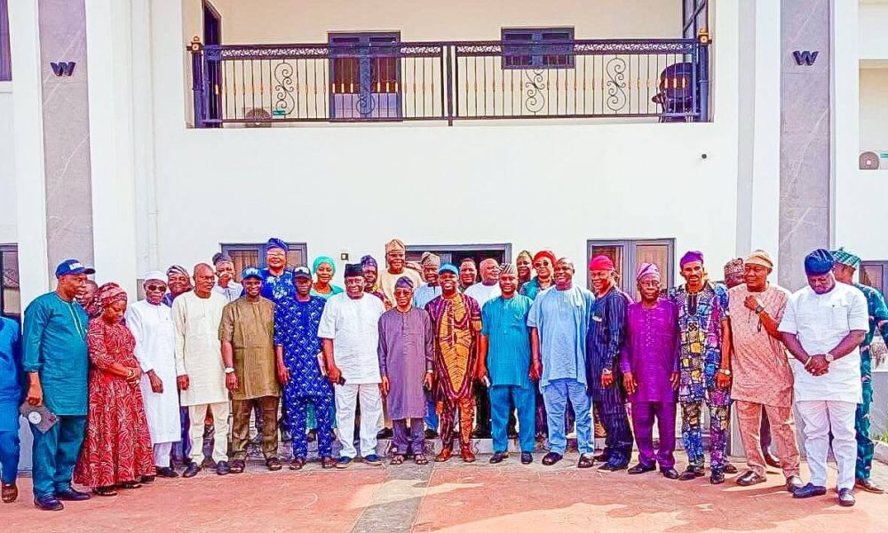 Oyetola Hosts 'Reinstated' LG Chairmen