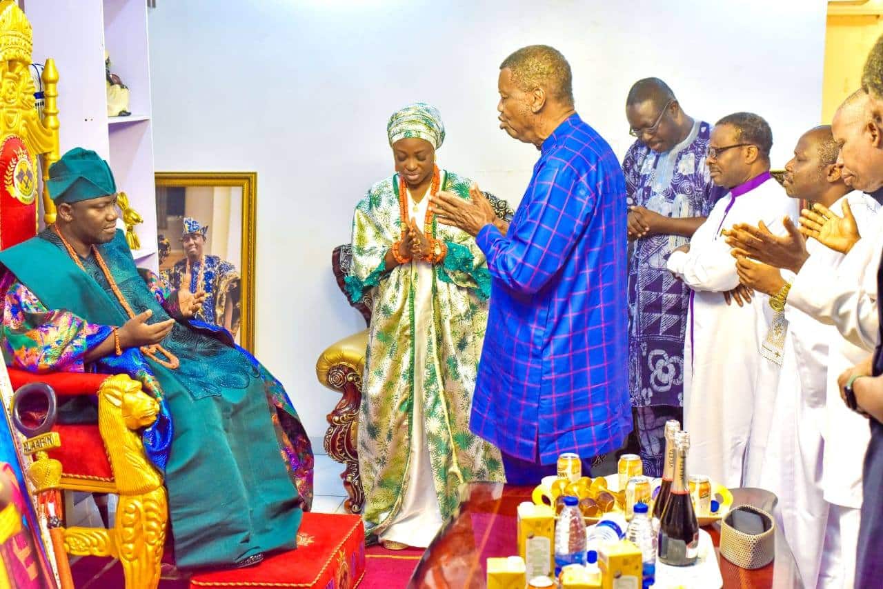 RCCG's Pastor Adeboye Visits Alaafin Of Oyo - [Photos]