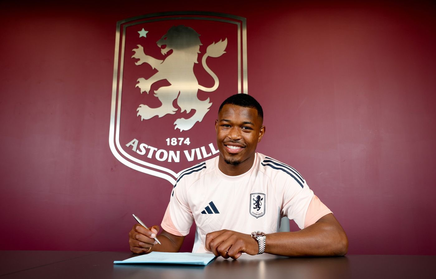 Premier League side, Aston Villa, have completed the signing of Dutch youngster, Zepiqueno Redmond from Feyenoord earlier today, July 1.