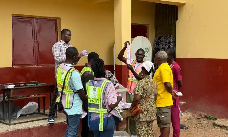 Counting votes in Ekiti