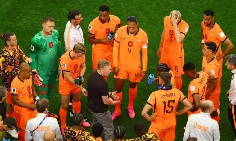 Netherlands captain Virgil van Dijk and his teammates during a hydration break at the 2026 FIFA World Cup.
