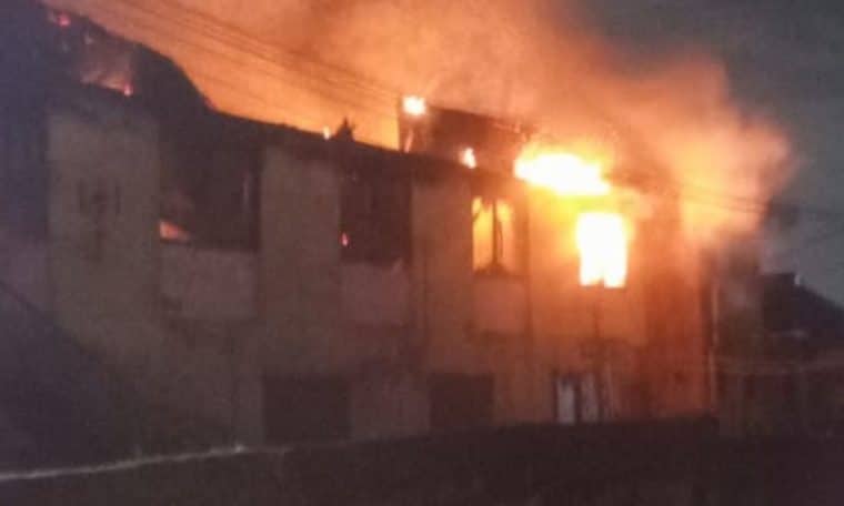 Fire Razes Building In Lagos Alapere
