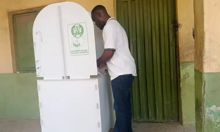 First voter in Unit 2, Ward 4, Ijigbo Ado Ekiti | Bola Bamigbola