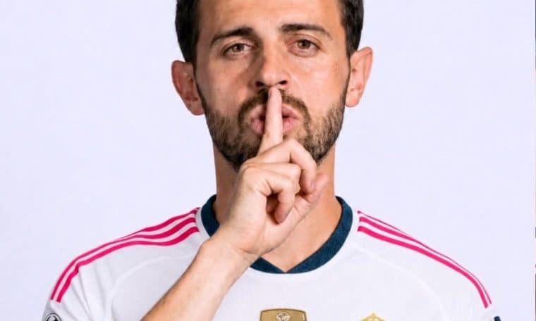 Bernardo Silva in a Real Madrid shirt.