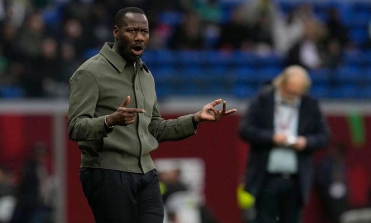 Senegal head coach Pape Thiaw