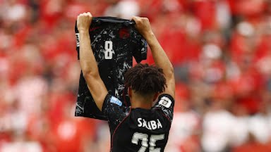Nathan Saliba dedicating his goal to the injured Ismael Kone.