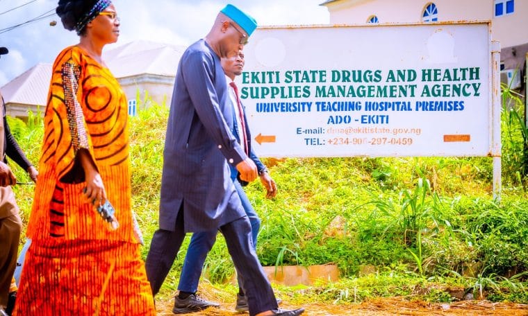 Ekiti State Governor Biodun Oyebanji and his entourage visit church worshippers who were kidnapped many weeks ago in the state during a church service.