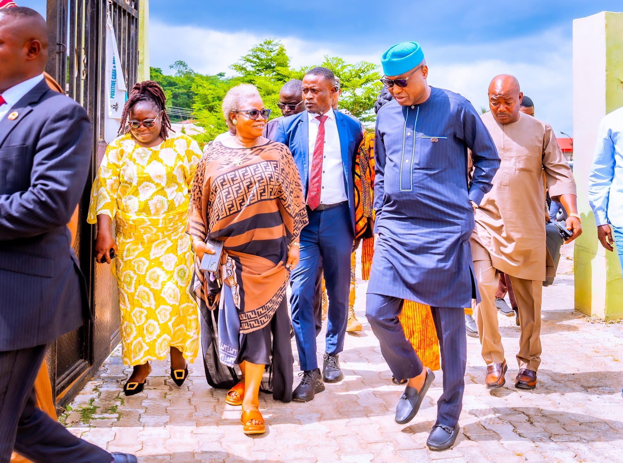 Ekiti State Governor Biodun Oyebanji and his entourage visit church worshippers who were kidnapped many weeks ago in the state during a church service.