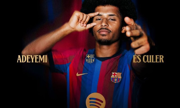 Karim Adeyemi during his unveiling as a FC Barcelona player.