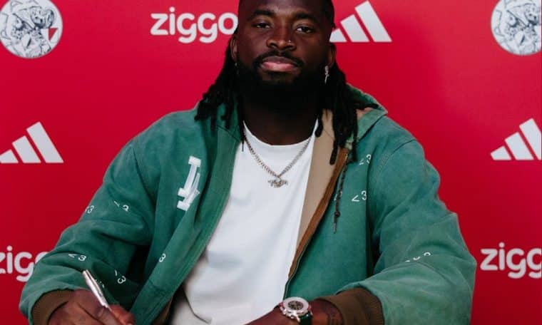 Tolu Arokodare during his unveiling as Ajax player.