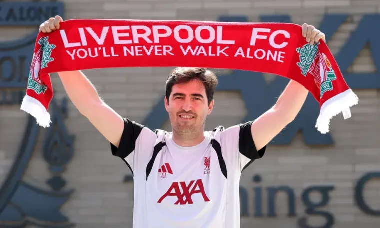 Liverpool manager, Andoni Iraola