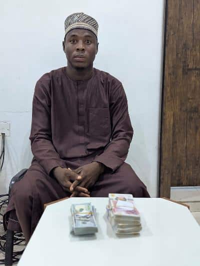 EFCC Begins Probe As Customs Grabs Suspect With $73,000, £15,957, 827,800 SAR At Kano Airport