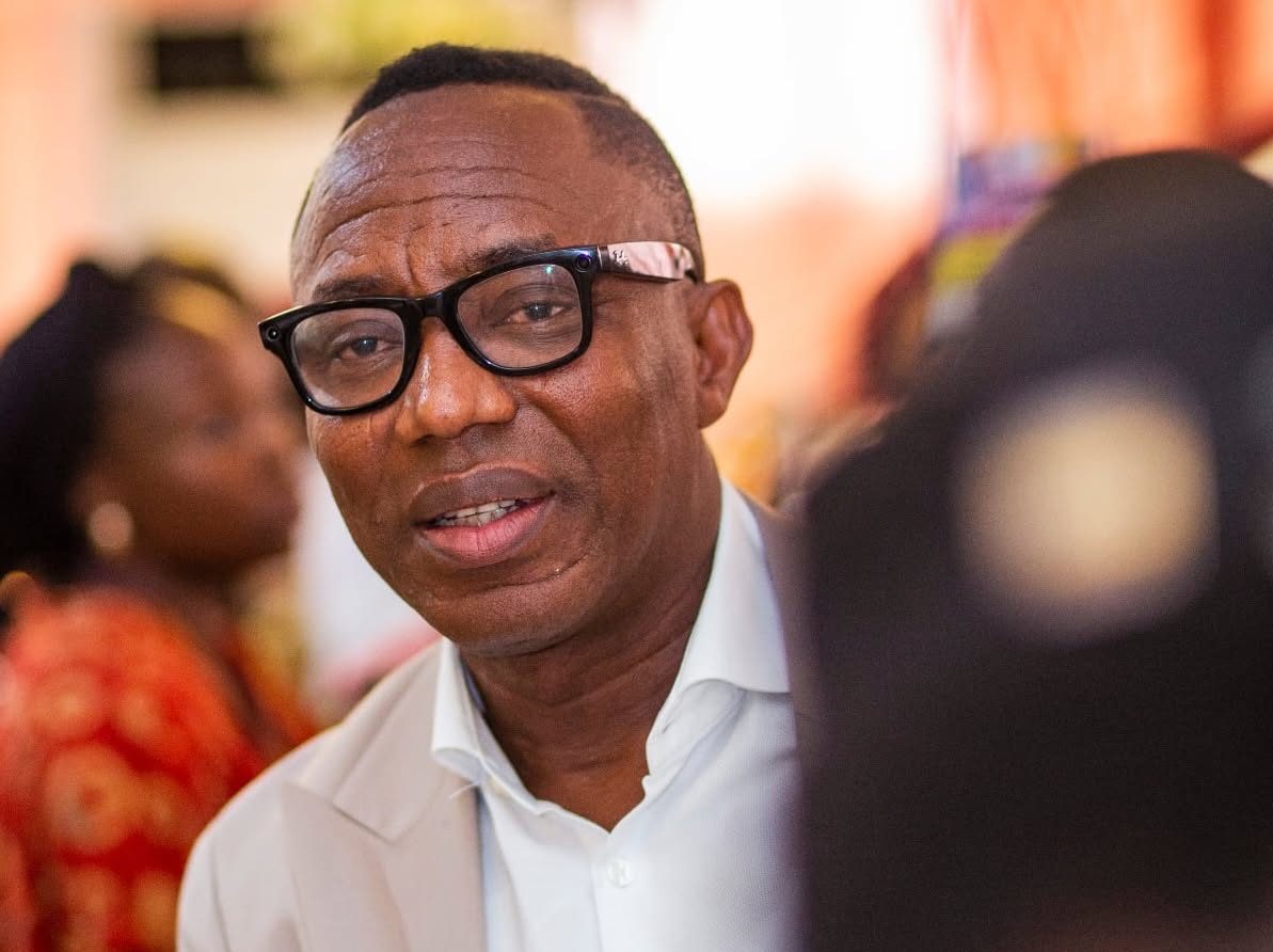 Brains Beneath His Feet – Sowore Blasts Adeleke For Visiting Tinubu