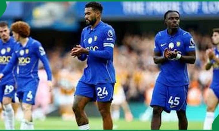 Chelsea fans applaud fans after Hard-fought draw with newly-promoted Premier League side, Hull City.