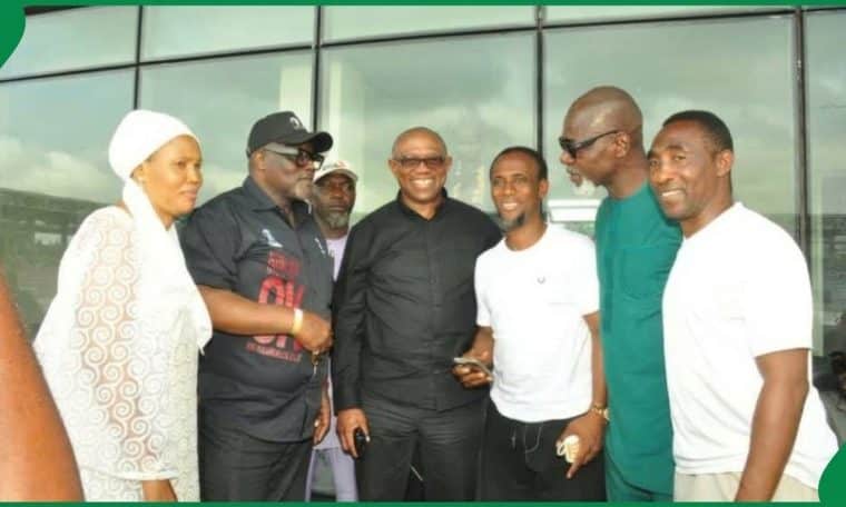 Peter Obi posing with the administrators of Ikorodu City at the Onikan Stadium on Sunday, September 27.