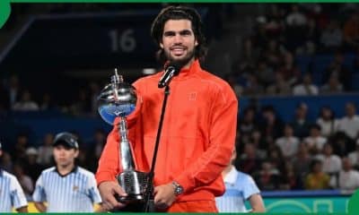 Carlos Alcaraz speaking to the crowd after winning the 2026 Japan Open.