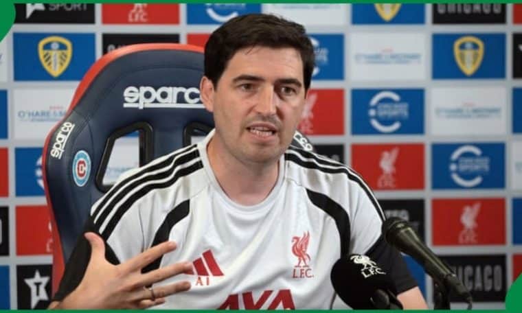 Liverpool manager Andoni Iraola