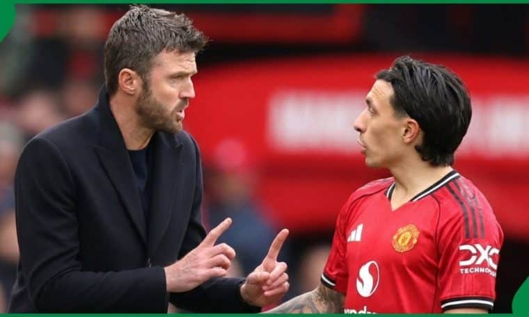 Michael Carrick and Lisandro Martinez of Manchester United