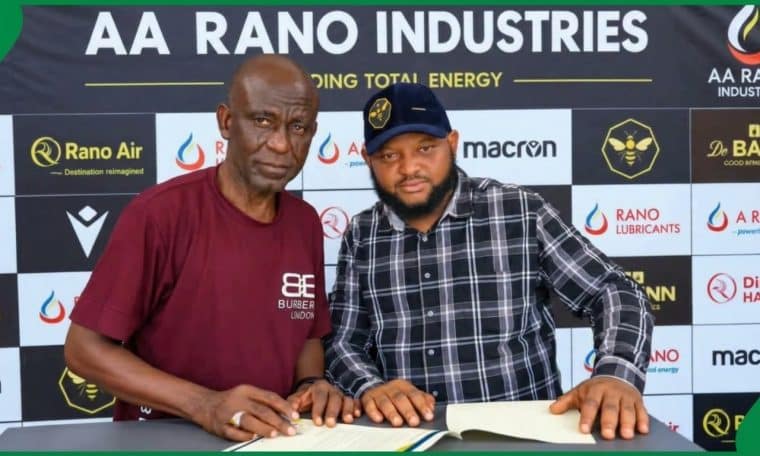 Ranchers Bees' new manager, Ma’aji Muhammad (Left), during his unveiling on Monday, October 19.