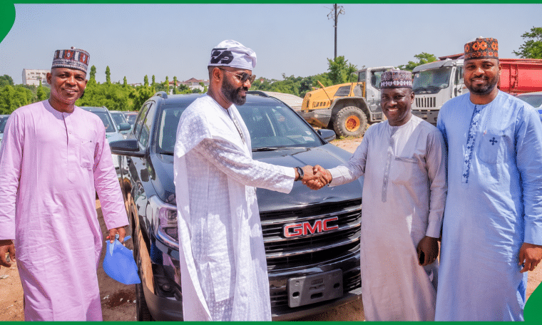 Matawalle Gifts Vehicles To 8 Suspended Zamfara APC Lawmakers