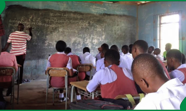 File photo: Teacher lecturing his students.